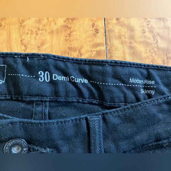 Levi’s Demi curve modern rise skinny, black jeans, size 30, excellent condition - Picture 2 of 3